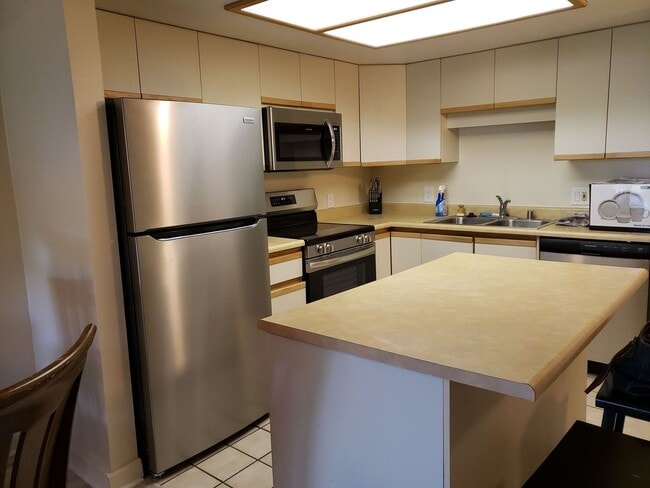 Maui Banyan 1 bd/ 2 ba unit long term furn... - Maui Banyan 1 bd/ 2 ba unit long term furn... Condo