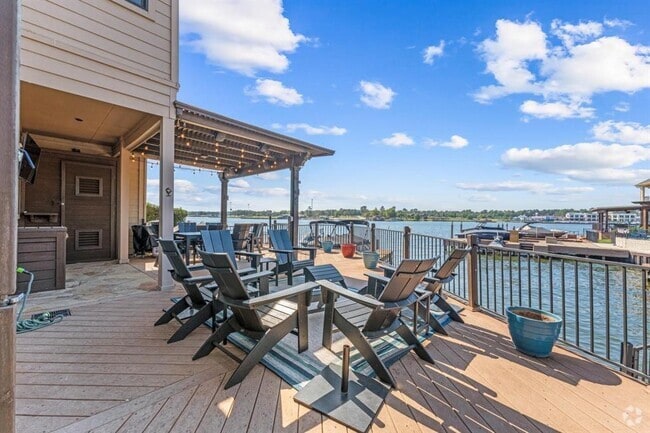 Building Photo - 335 Old Aqua Landing E Rental