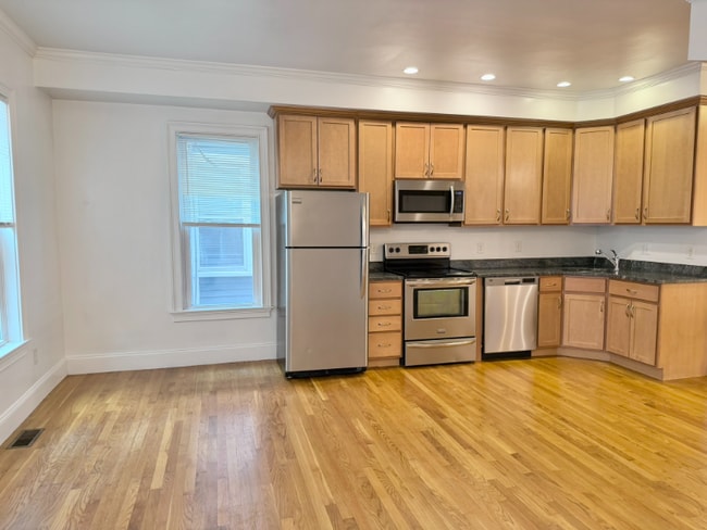 Photo - 157 M St Unidad 1