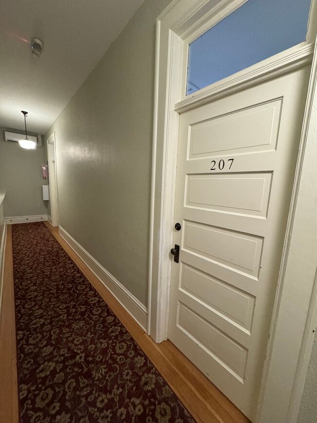 Photo - Beautiful 1 bed/1 bath apartment with tons of charm!