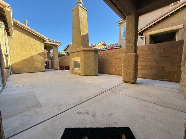 Photo - 8971 College Green St