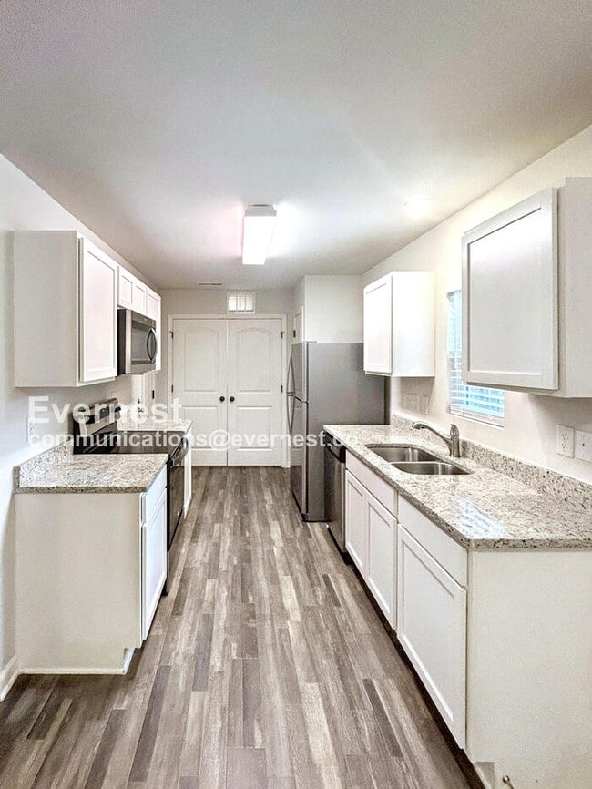 Photo - 1600 Sandersted Village Cir