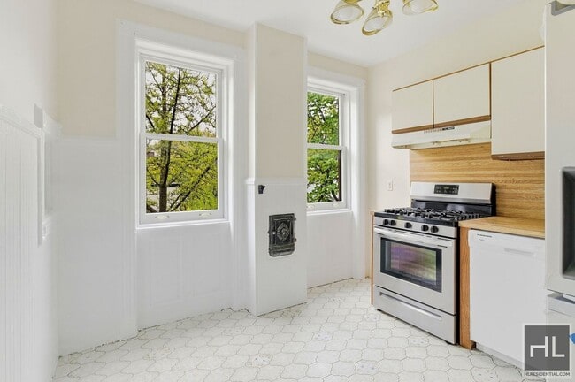 Photo - Willow Street Unit 4