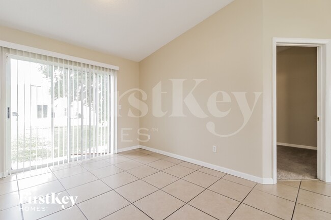 Photo - 541 Albatross Dr