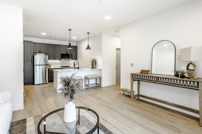 Latitude 38 - Latitude 38 Apartments
