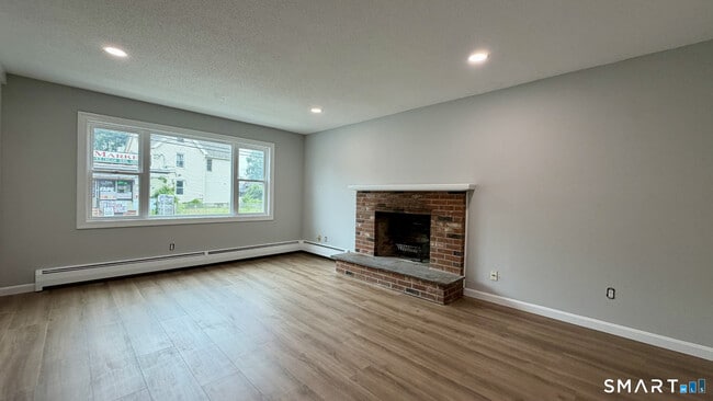 Photo - 186 York St Unit 1st Flr