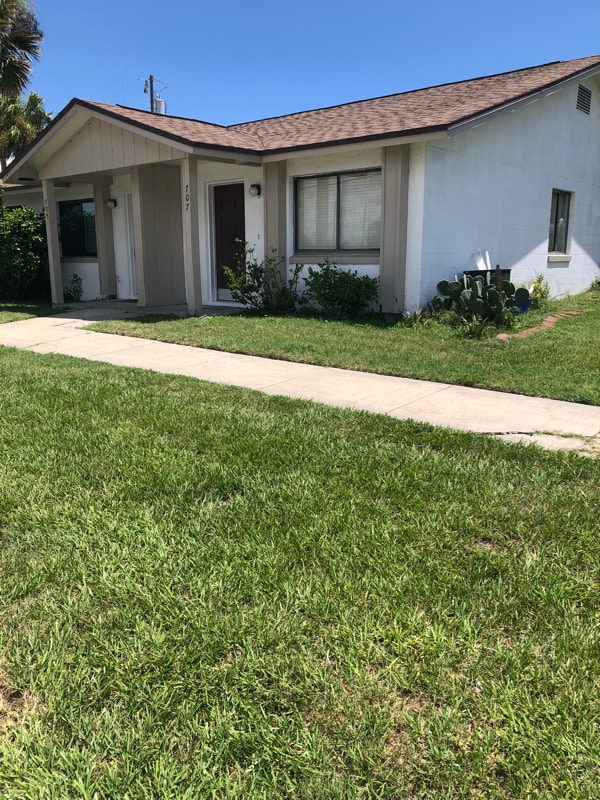 Building Photo - 705 S Daytona Ave Rental