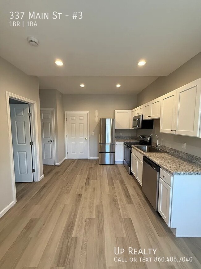 Building Photo - 337 Main St Unit #3 Rental