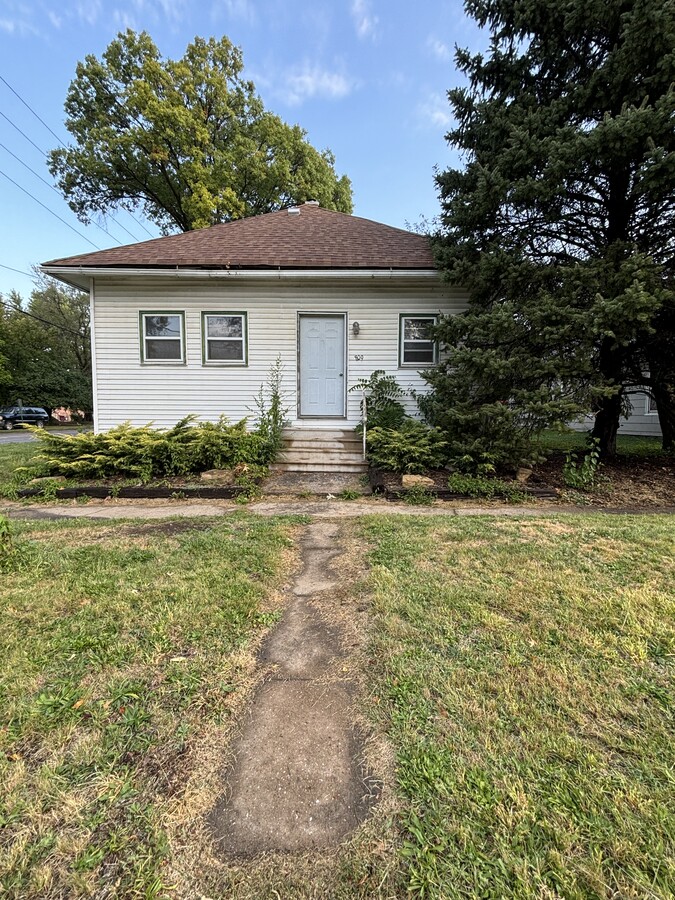Photo - 809 W Grimes Ave House