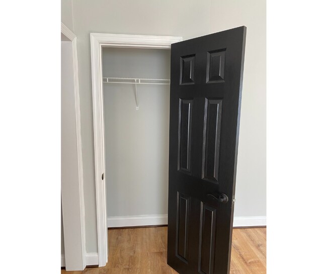 Photo - 2501 Linden Ave Unit 1D Available $650