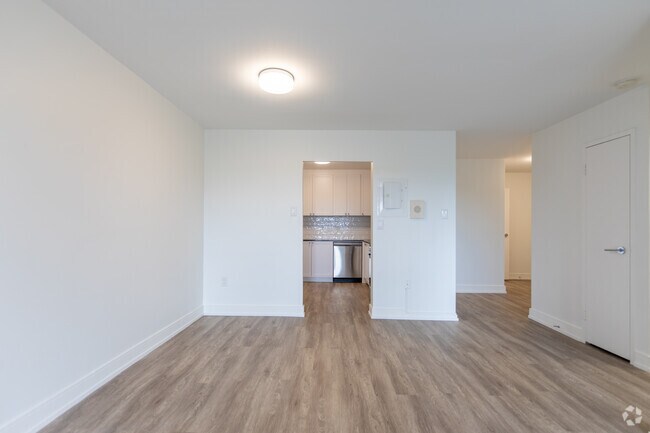 1BR, 1BA - 778SF - Living Room - 1560, 1570, 1580 Adelaide Street North