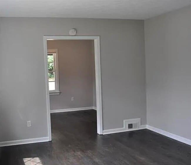 Photo - 2113 Seavey Dr