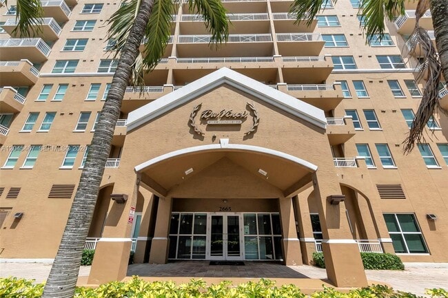Building Photo - 2665 SW 37th Ave Unit 301