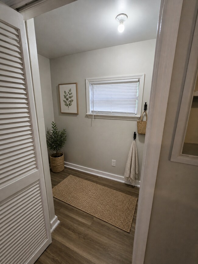 Photo - 2367 Danbury Dr