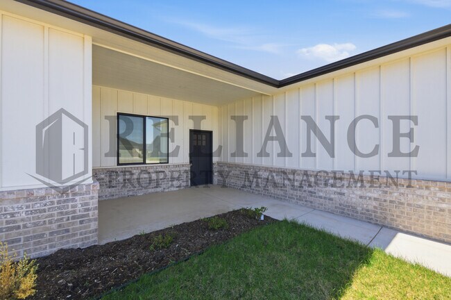 Photo - 501 Elmwood St