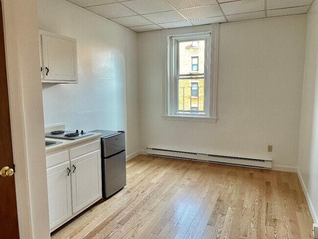 Photo - 849 Beacon St