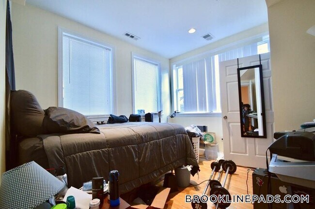 Photo - 1801 Beacon St Unidad 8