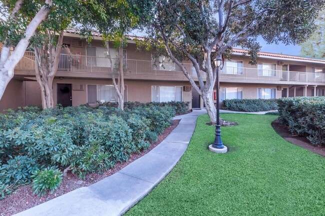 Camino Pueblo and El Rancho Apartment Homes