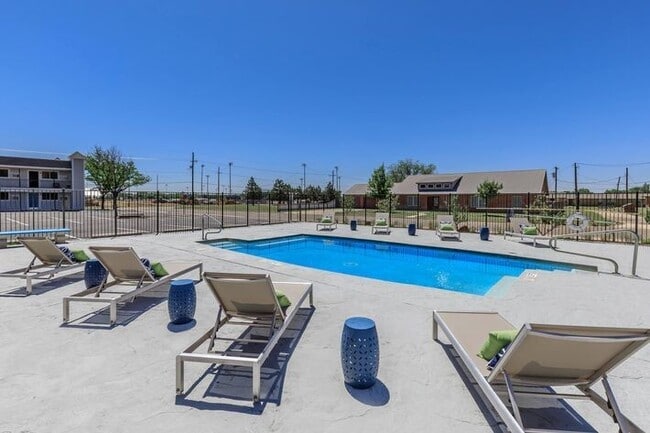Photo - Oak Creek Apartments