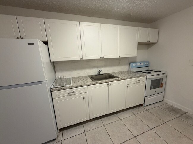 Photo - 161 NW 43rd Ct Unit 2