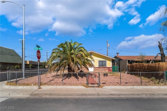 Photo - 1801 Evelyn Ave House