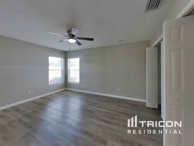 Photo - 8502 Deer Chase Dr