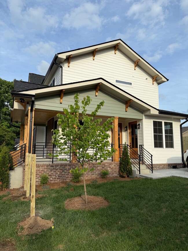 Photo - 201 Oriel Ave House