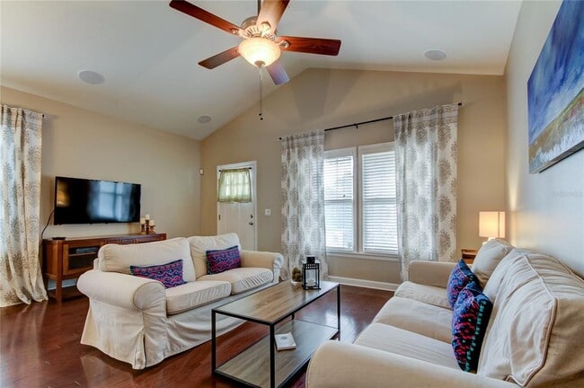 Photo - 2123 W Spruce St