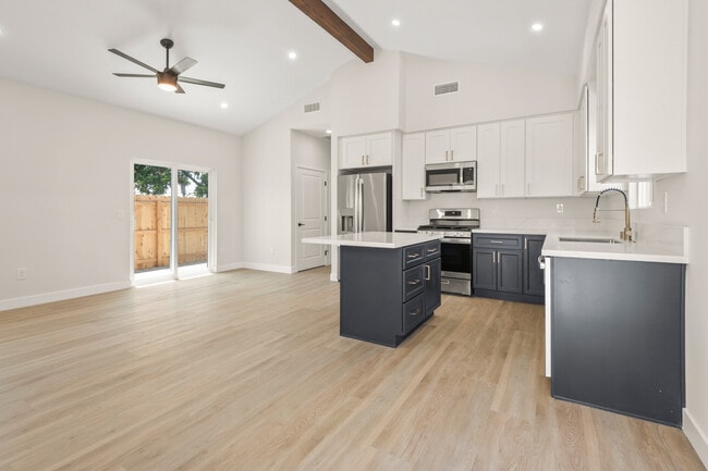 Photo - 9412 Pike Rd