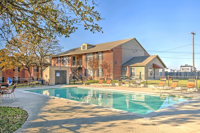 Rolling Oaks Apartment Homes