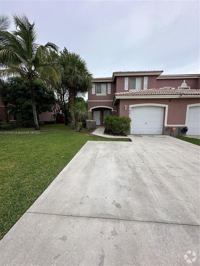 Building Photo - 7001 SW 164th Ct Rental