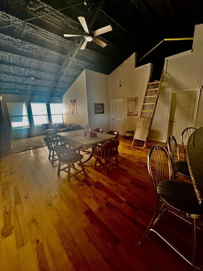 Photo - 34425 S 527 Rd