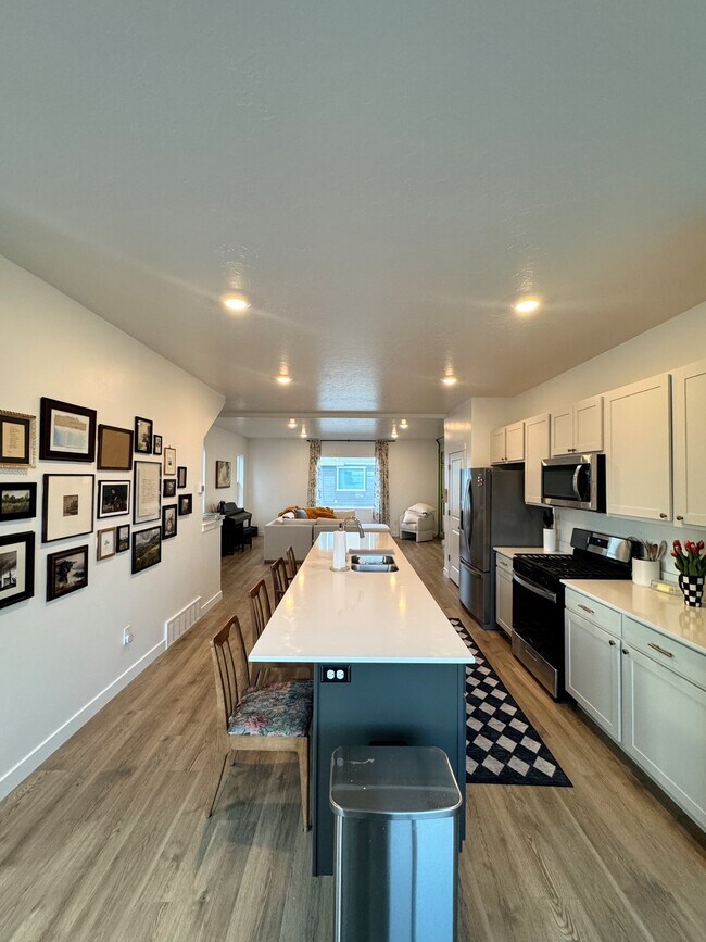 Photo - 871 E Skiff Way