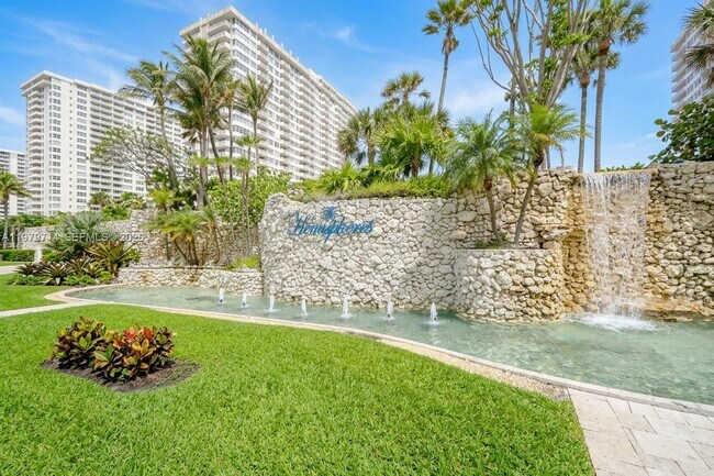 Building Photo - 1985 S Ocean Dr Unit 2B