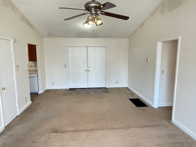 Photo - Edgehill home available for a 9 month lease!