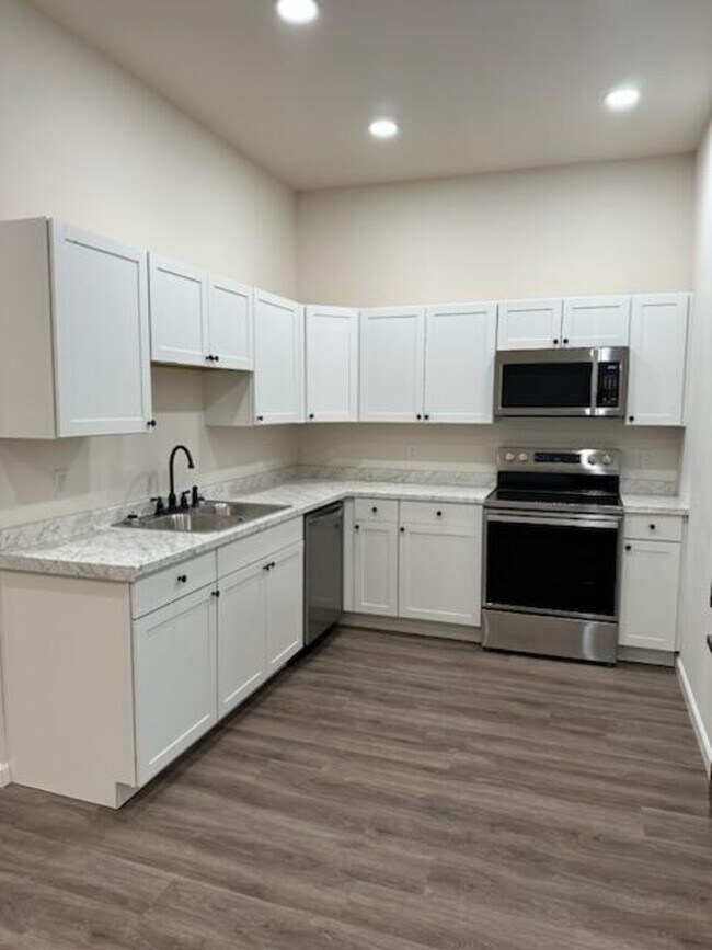 Photo - 5 Lafayette St Unit 2