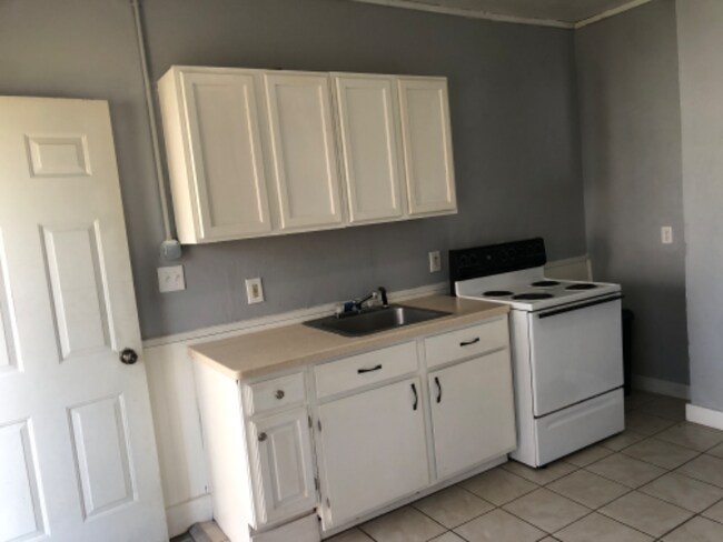 Photo - 411 E Chestnut St Unit 2