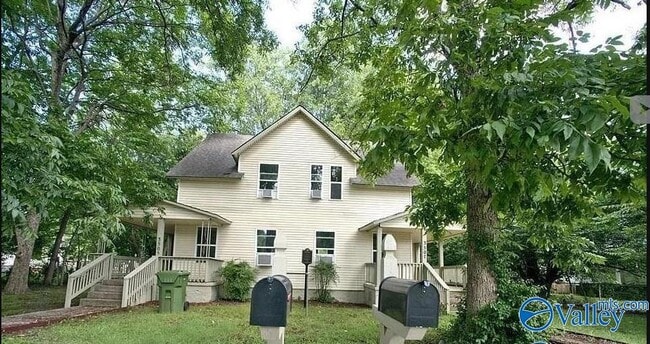 Photo - 3505 Bradley St SW