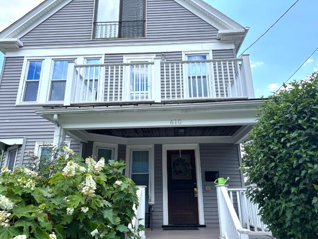 Building Photo - 610 South St Rental