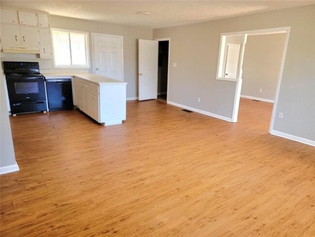 Building Photo - 4042 Jodeco Rd