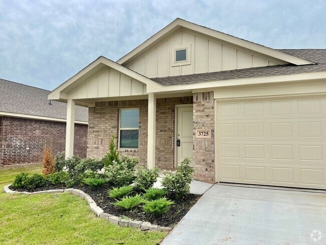 Building Photo - ?$500 OFF 1ST MONTH - Mustang School Distr... Rental