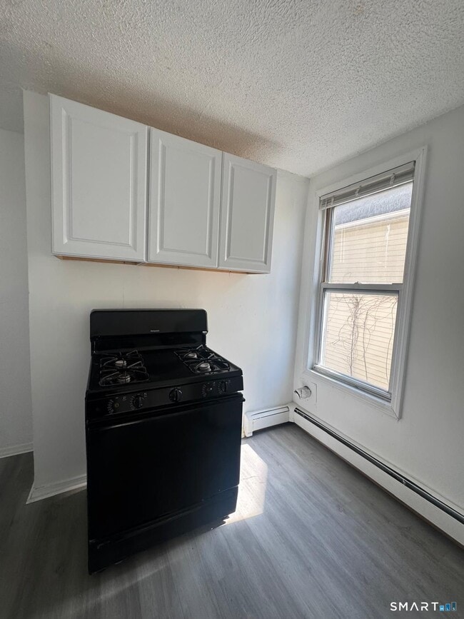 Photo - 265 6th St Unit 3rd