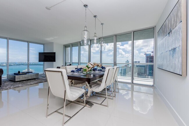Photo - 495 Brickell Ave Unidad 4901