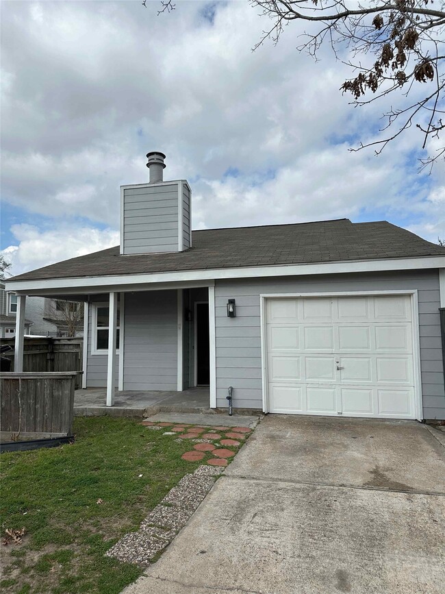 Building Photo - 10328 Sommerville Ave