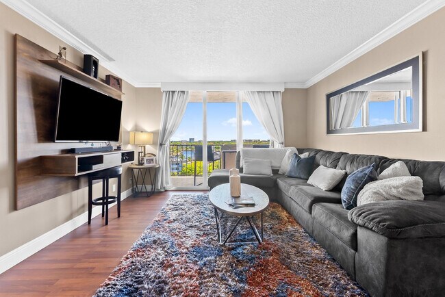 Photo - 777 S Federal Hwy Unit 910