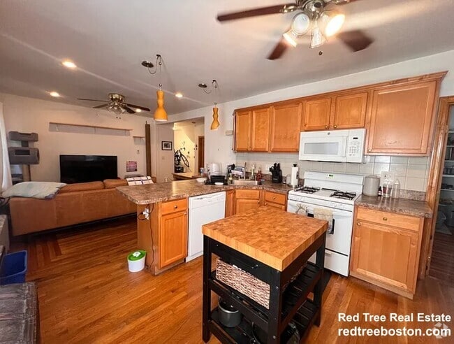 Building Photo - 3 Aldie St Unit 2 Rental