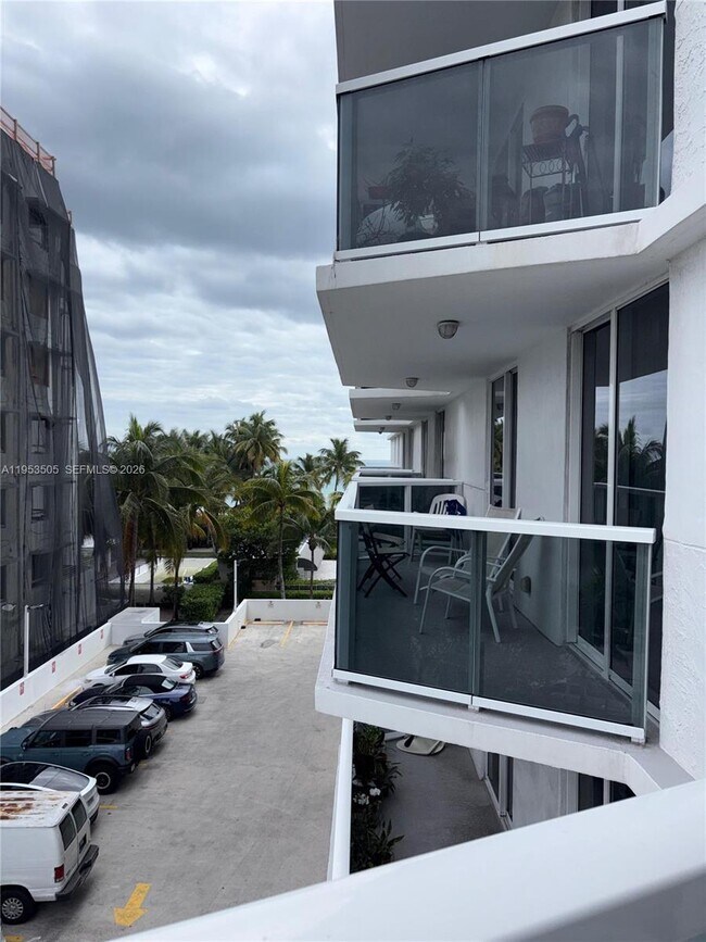 Photo - 2401 Collins Ave Unit 609