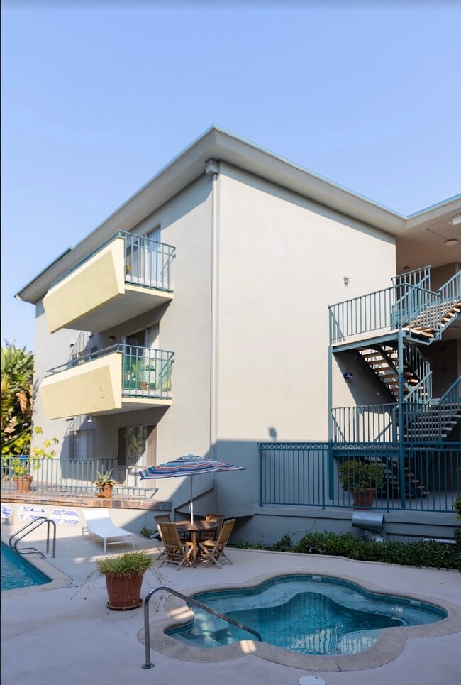 Photo - Fox Hills Apartments