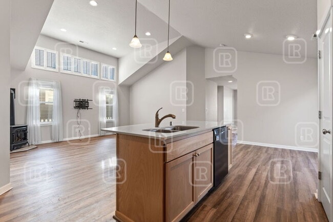 Photo - 2211 N Oakland Ln