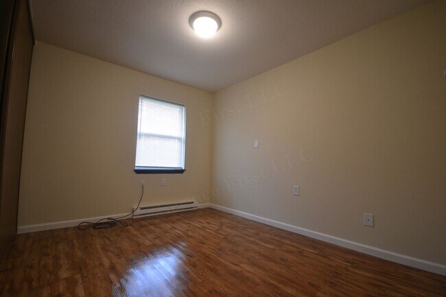 Photo - Longton Apartments Unit 3